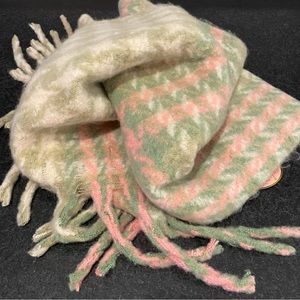 Powder Pink & Green Houndstooth Scarf